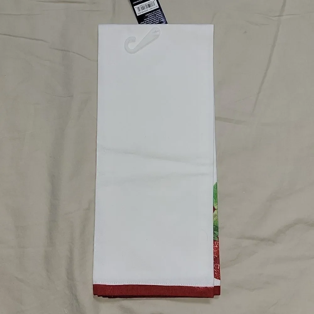 ROOM ESSENTIALS STRAWBERRY KITCHEN TOWEL - NEW WITH TAGS!